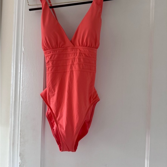 La Blanca Island Goddess Tummy-Control Strappy One-Piece Swimsuit - Picture 10 of 15